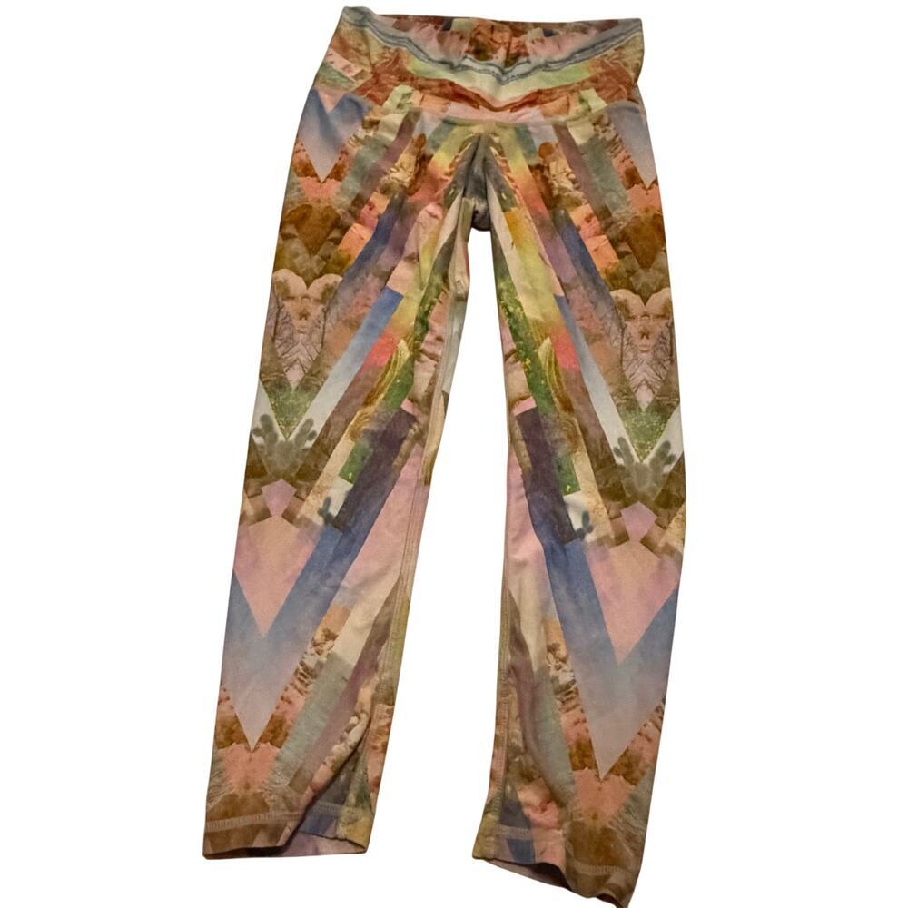 Niyama Sol colorful geometric patterned leggings no tag fit like sz S yoga rare